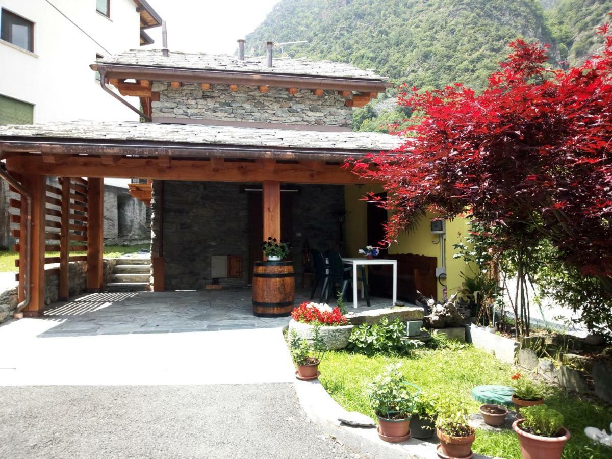 Acero Rosso Villa Champdepraz Exterior photo